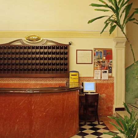 Hotel Peninsular Barcelona Exteriér fotografie